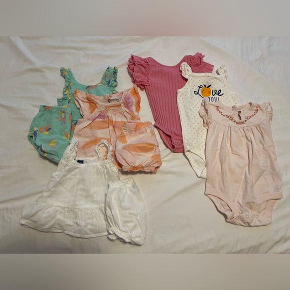 SOLD-Baby Outfits from Newborn to 24 M - Picture 4 of 10